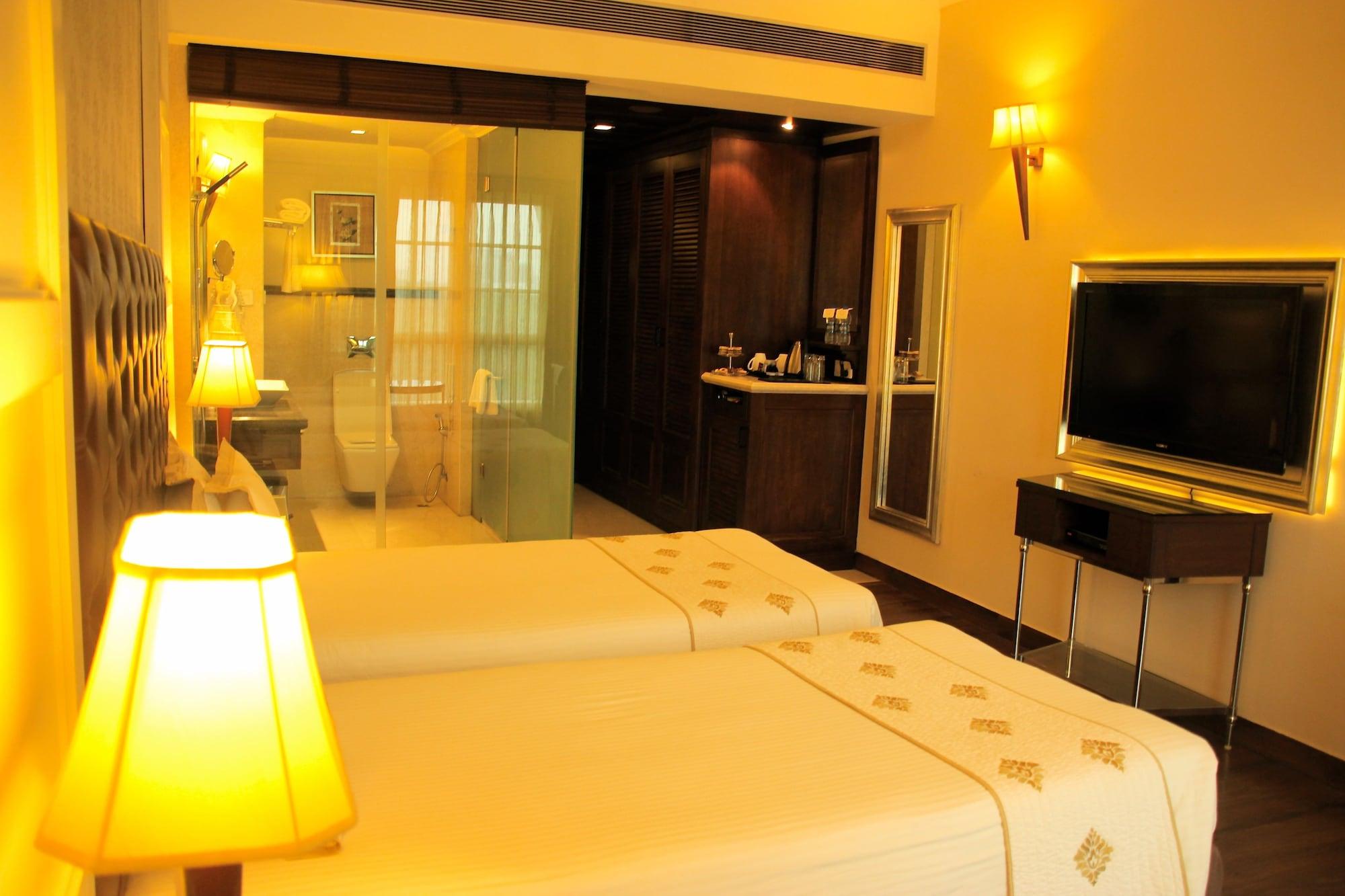 The Pllazio Hotel Gurgaon Exterior foto