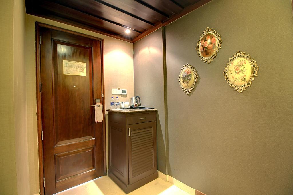 The Pllazio Hotel Gurgaon Exterior foto